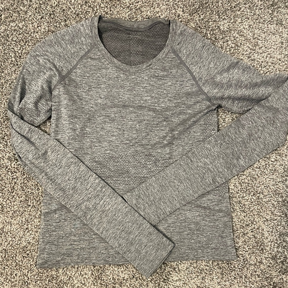 Lululemon Swiftly Tech Long Sleeve Race Length Crew